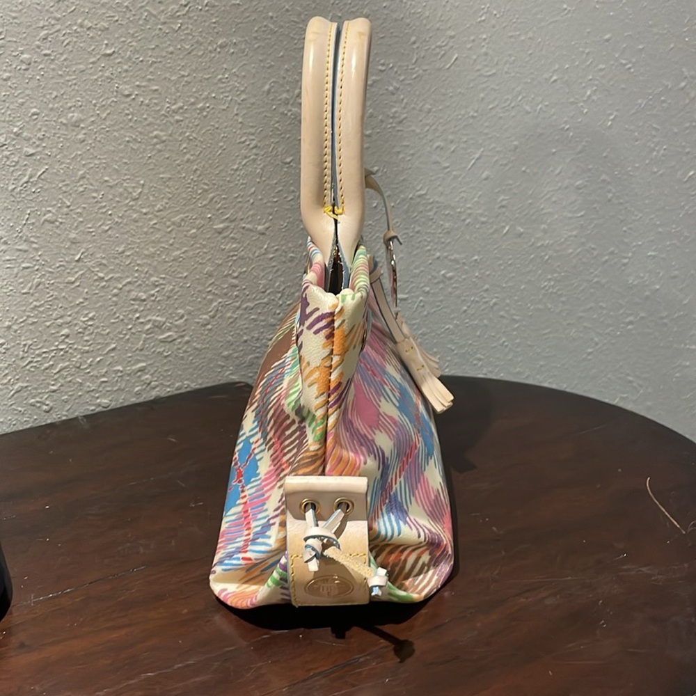 Authentic Dooney & Bourke 13 x 7 x 11 excellent preloved condition 💕 - Picture 4 of 11